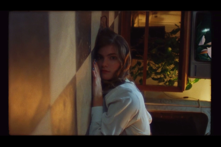 Claire Laffut - - Verite