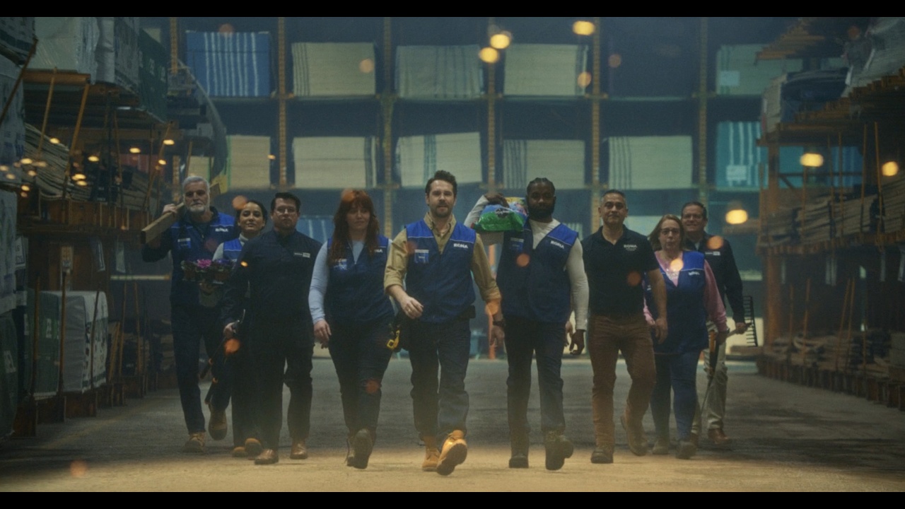 Mike chez Rona - Hardware store - Rona