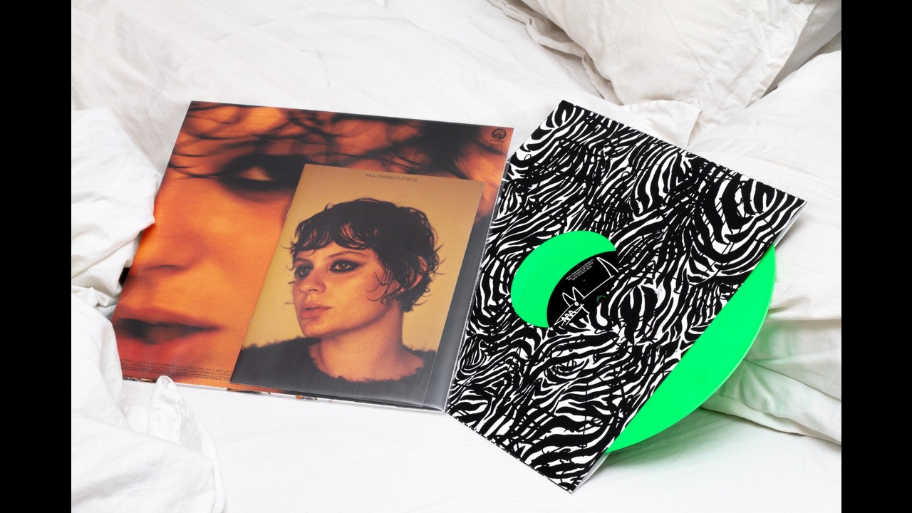 Me Chama de Gato Que Eu Sou Sua - 2023 - Maria Cau Levy