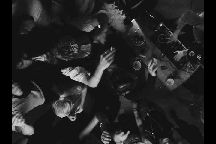 Hands Up - The Pond - Mura Masa
