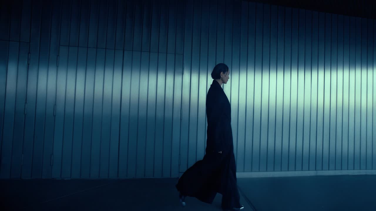 She The Last One - ESSE House - ARTBAT & Vintage Culture