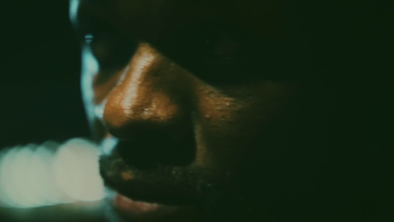 Esperança - Prodigo Filmes and Oloko Records - Criolo ft Dino D'Santiago and Amaro Freitas