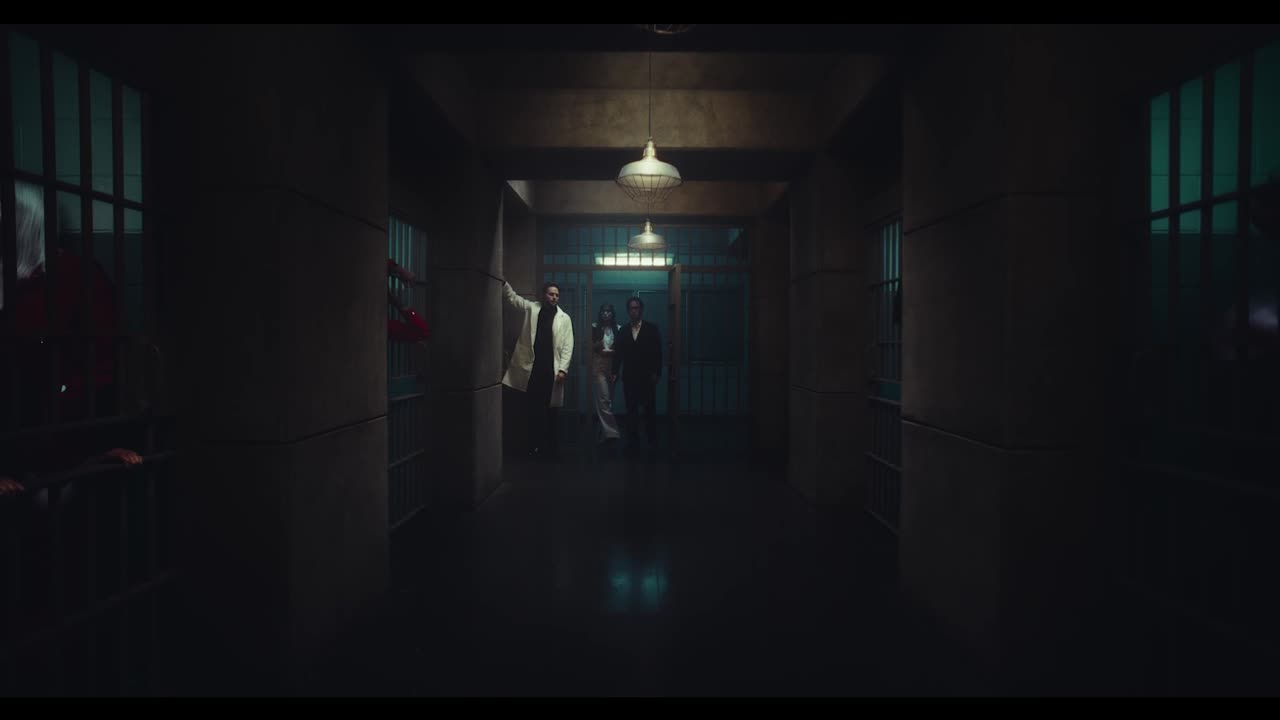 FUTW - The Lucky Bastards, London Alley - LISA