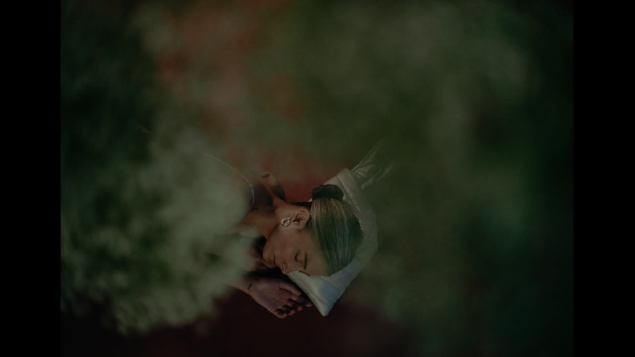 WEIGHTLESS WARDROBE - Dresen & Heinrichs - 