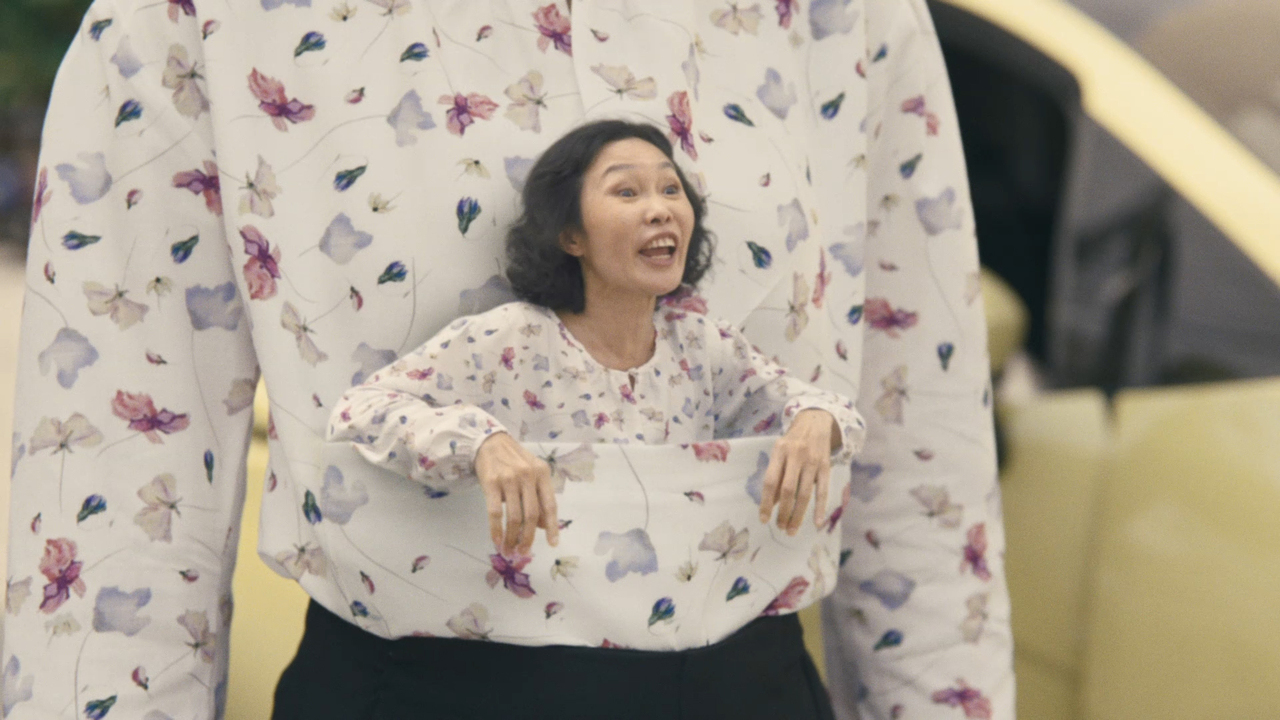 Uncle and Auntie - Roojai Online Insurance - Roojai