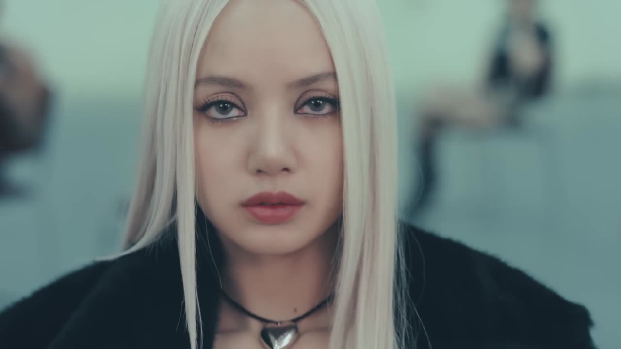 New Woman - Lloud and RCA Records - Lisa ft Rosalia