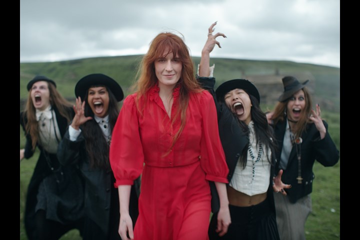 Everybody Scream - Universal Music - Florence + The Machine