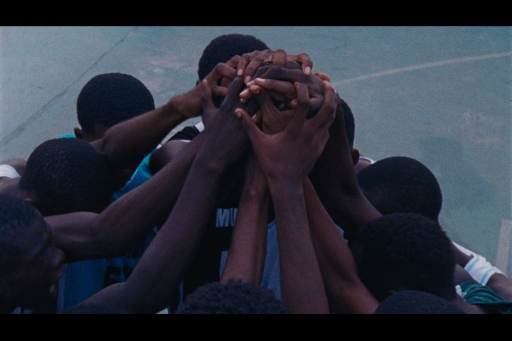 Giants Make Us Tall - WAY TV & Colossale - NBA