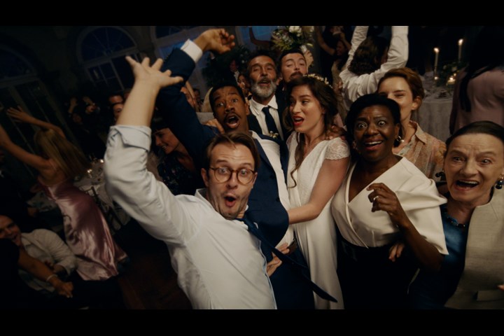 Keep on Fallin' - Bouygues Telecom - Bouygues Telecom