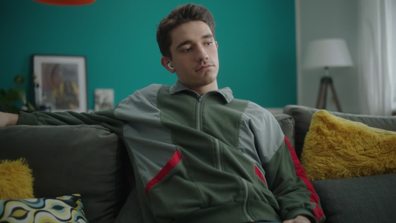 Gnome Hunting - Filmakademie Baden-Württemberg - HateAid