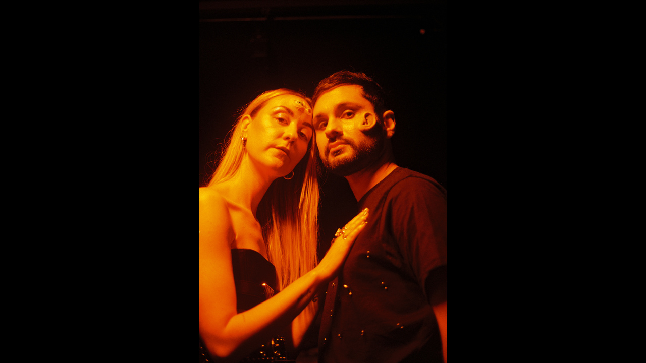 PIENSO EN TI - MONA MUSIC, S.L. -