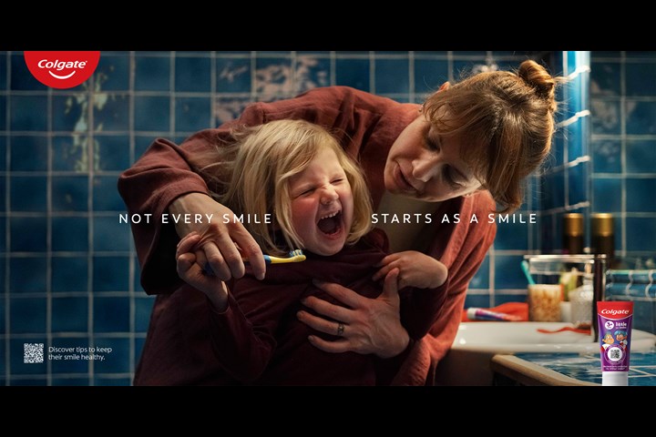 Not every smile starts with a smile - Toothpaste - Colgate
