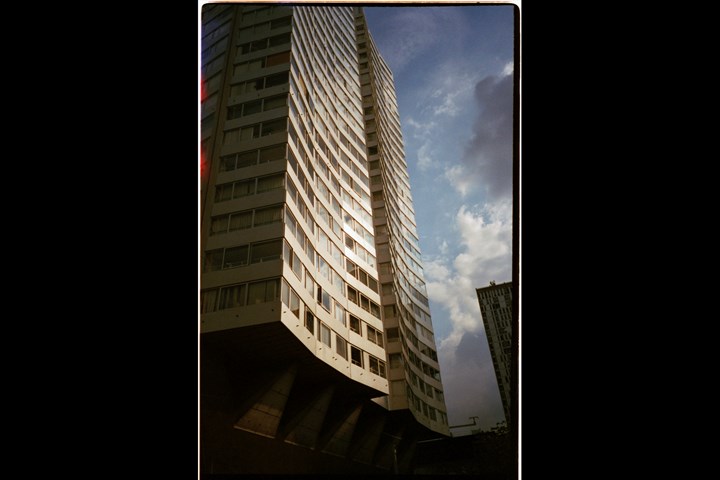 Plateau - El Marisco Productions and New Light Films - Santoni