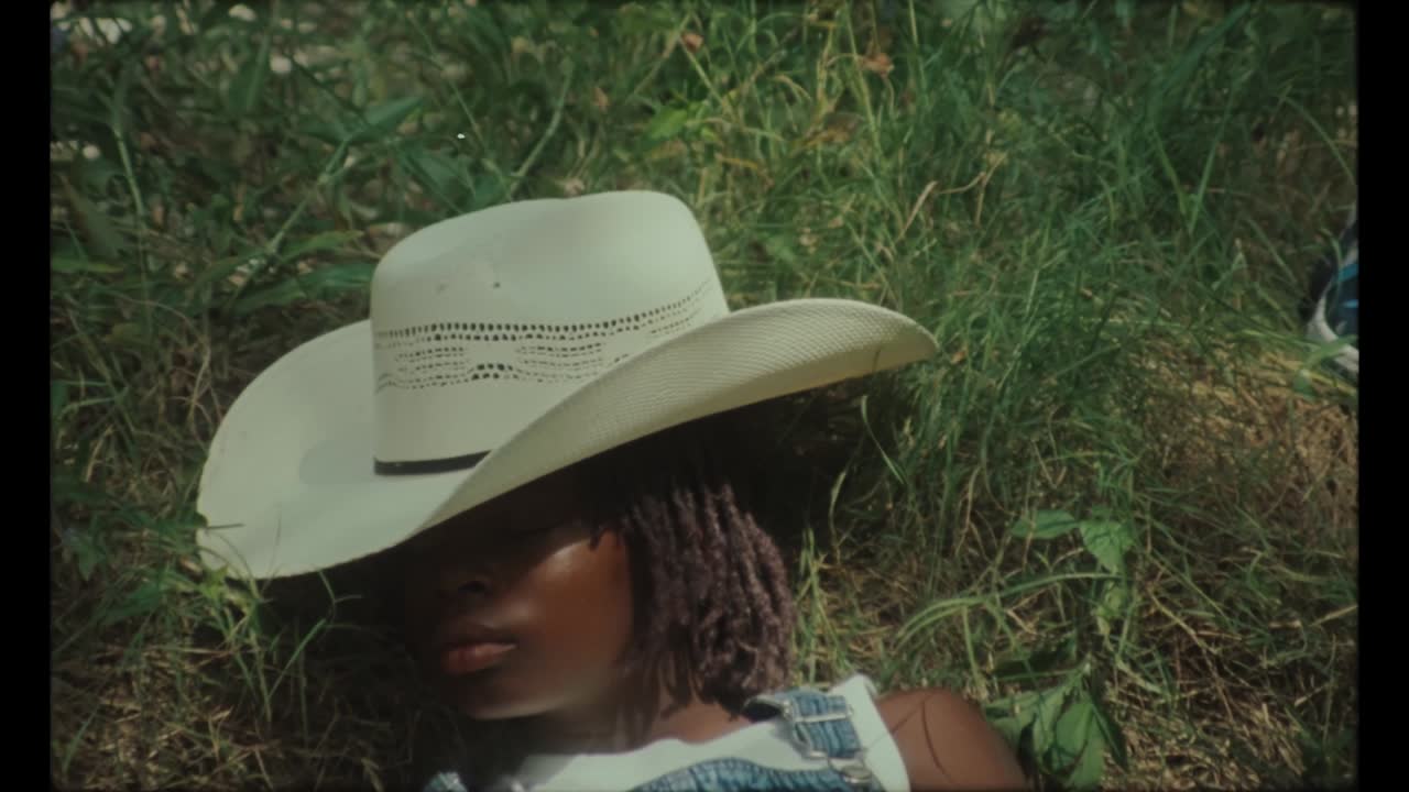 Roughstock - / - Nike