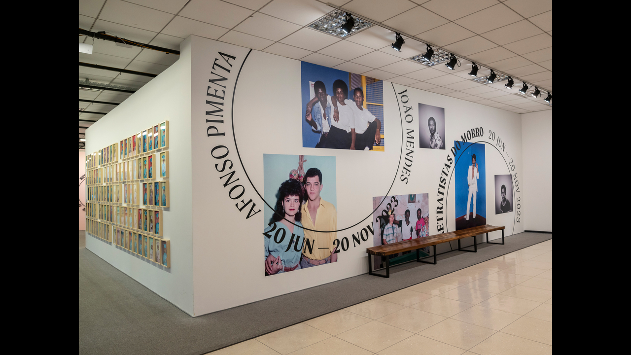 Comunicação visual da exposição Retratistas do Morro no Sesc Pinehiros - 2023 - Estúdio Claraboia