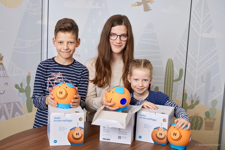 myPiggy – the first smart piggy bank from Germany - Product - myFamilyFinance