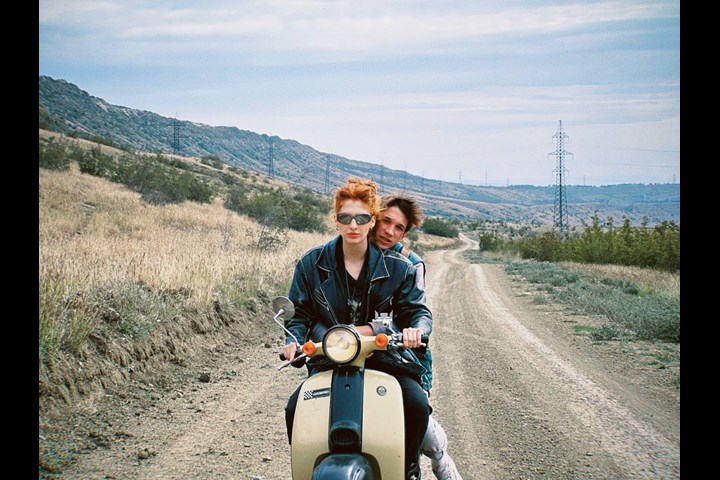 In total darkness - Films freedom friends - Oqjav