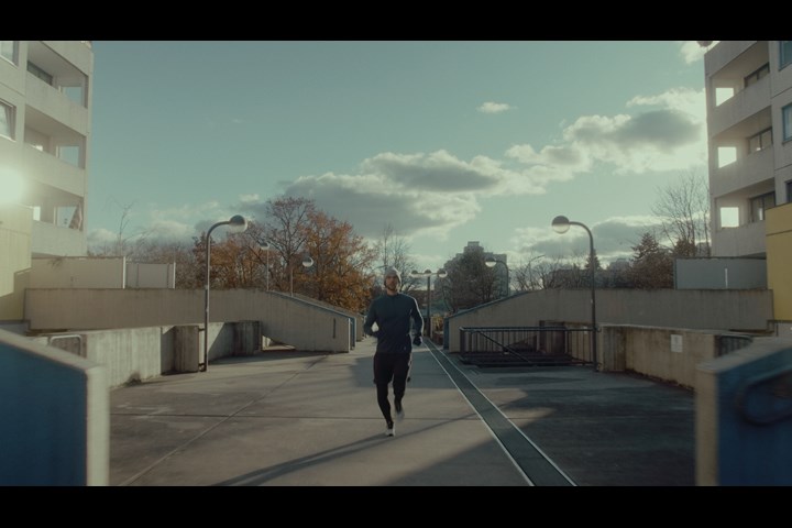 ACTIVE GIVING - ADLIPS Films GmbH - ACTIVE GIVING