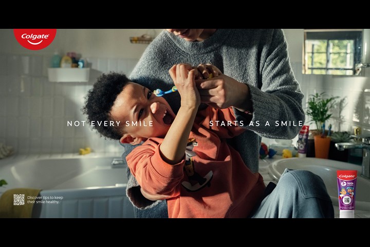 Not every smile starts with a smile - Toothpaste - Colgate