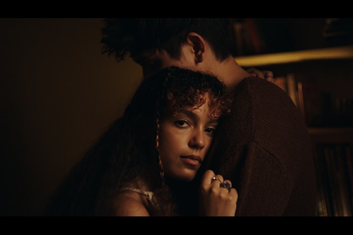I Guess I'm In Love - rubbertape - Clinton Kane / Columbia Records