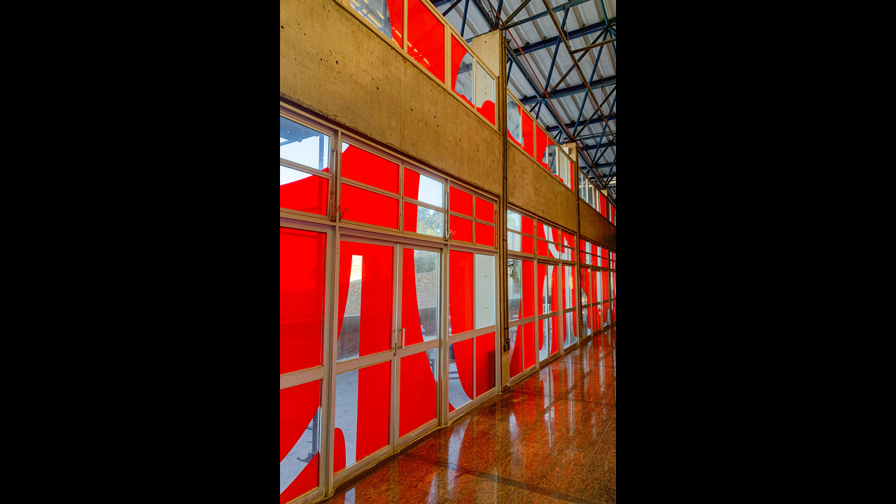 Identidade visual da exposição Outros Navios: Fotografias de Eustáquio Neves - 2022 - Giulia Fagundes + Daó