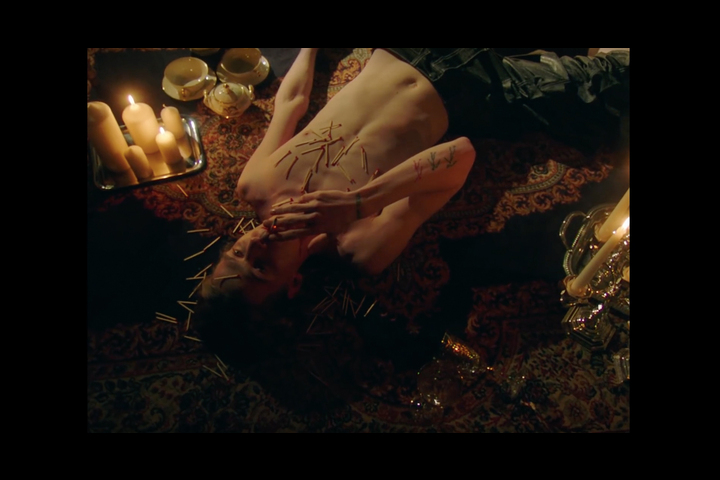WHO - EASYdoesit GmbH - Modeselektor feat. Tommy Cash