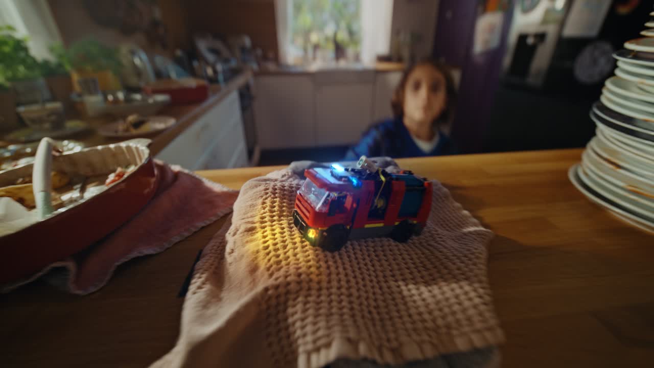 PLAY FIRST - ROAR - LEGO
