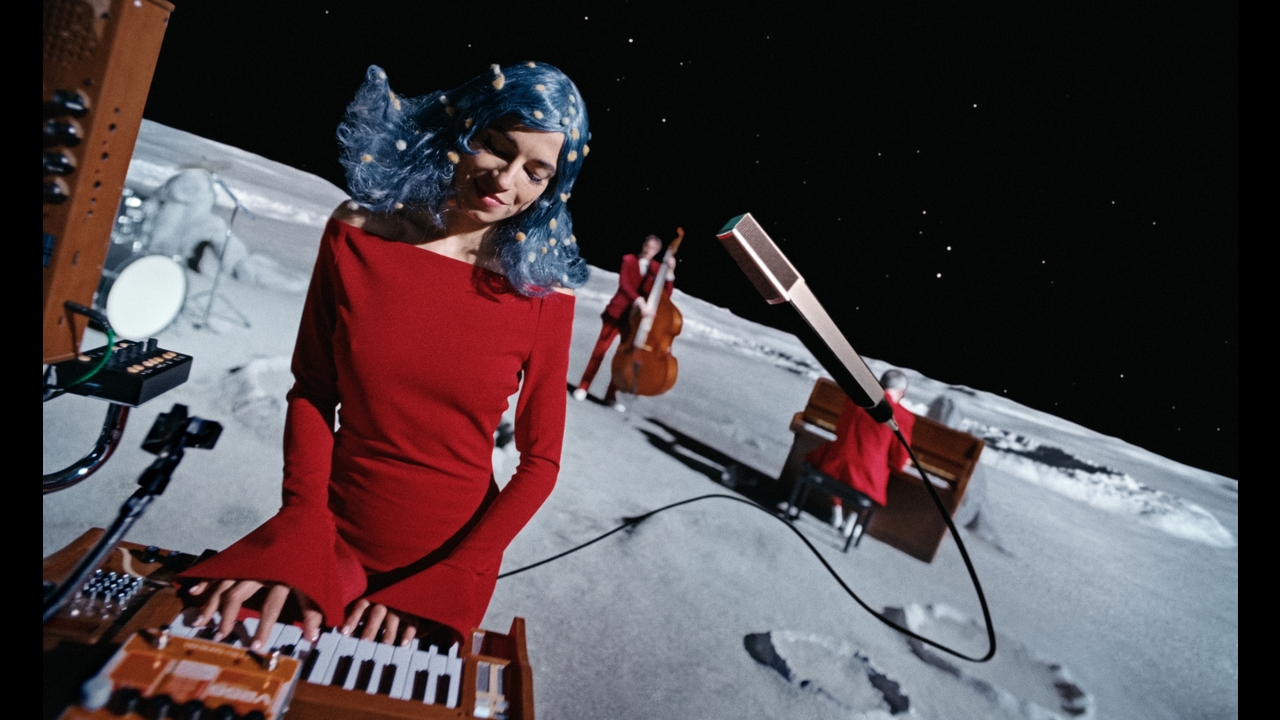 What A Little Moonlight Can Do - Flore Benguigui & The Sensible Notes - UNIVERSAL