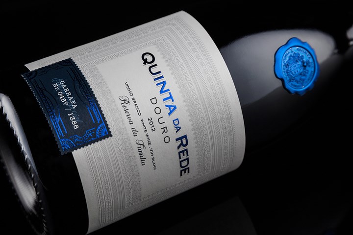 Zero-Waste Design - Sustainable Packaging - White Wine - Limited Edition - Quinta da Rede - Reserva da Familia